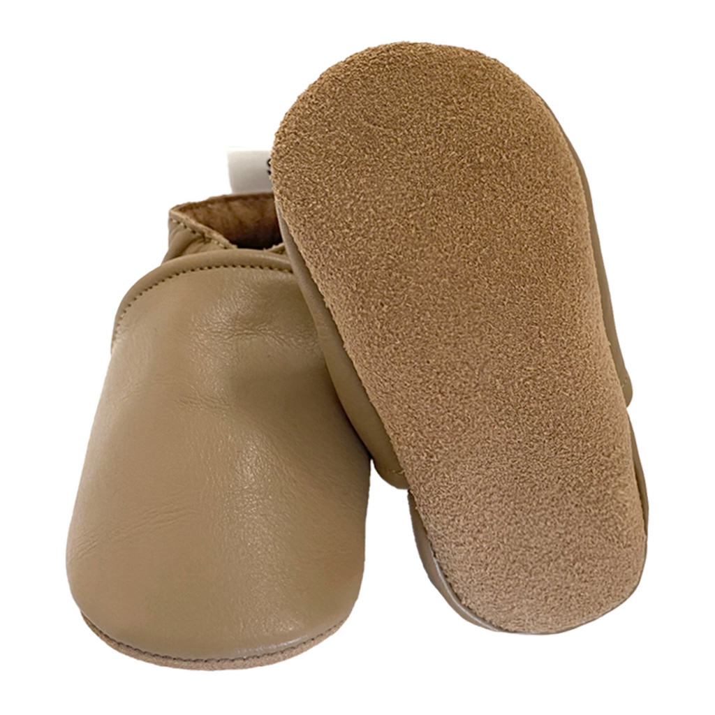 Babyslofjes effen camel kleur upside down