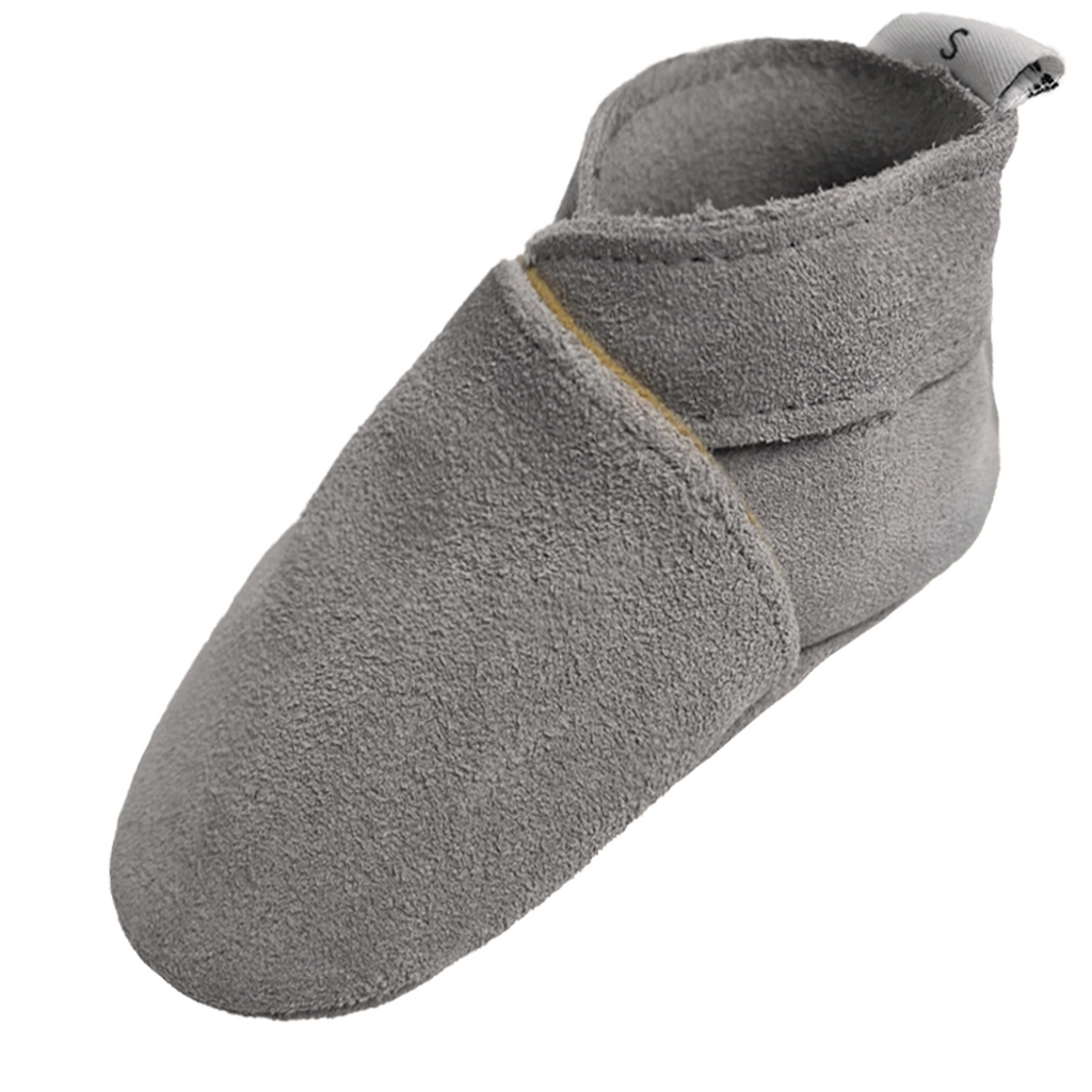 Babyslofjes effen grijs suede enkel voorkant